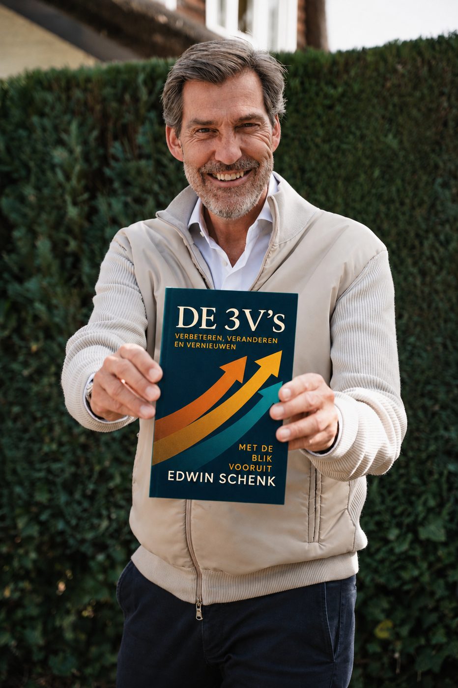 Edwin Schenk met zijn boek De 3V's